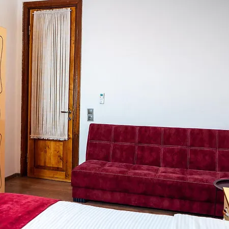 Sanapiro Hotel Kutaisi Exterior photo