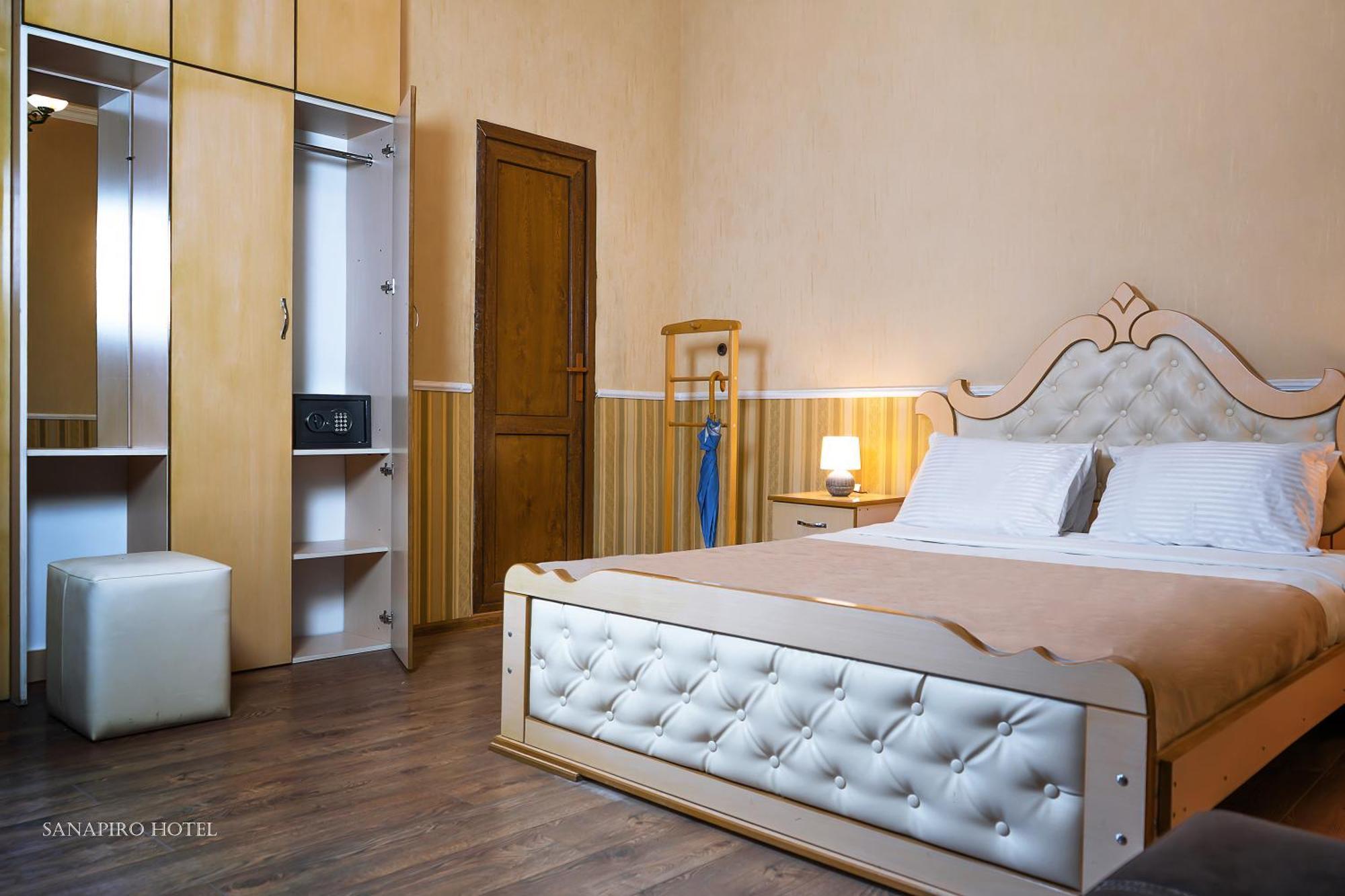 Sanapiro Hotel Kutaisi